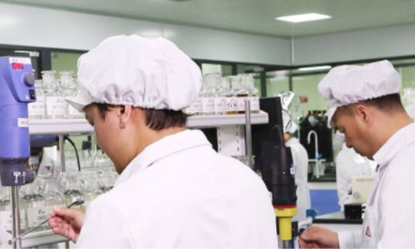 护肤品OEM厂商怎么选比较好?需要注意什么?